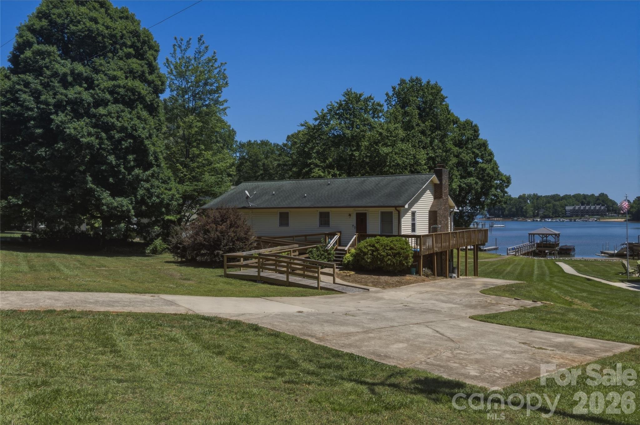Photo of 8226 Normandy Road, Denver, NC 28037