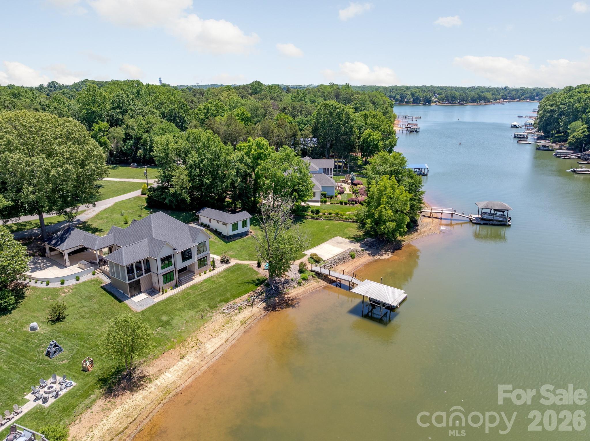 Photo of 445 Sundown Road, Mooresville, NC 28117