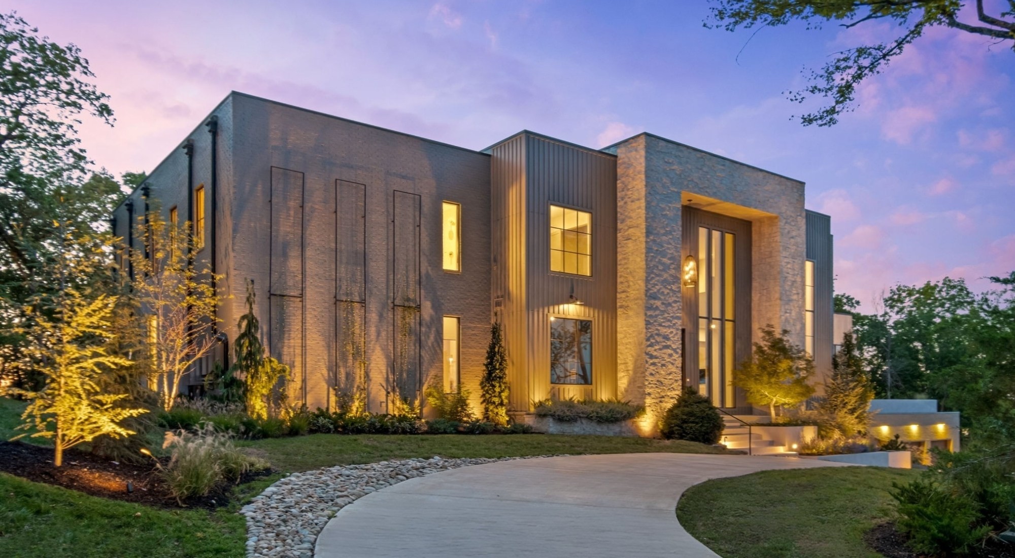 Photo of 4509 Shys Hill Rd, Nashville, TN 37215