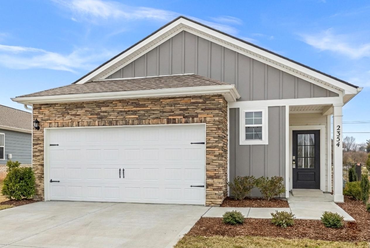 Photo of 2354 Quinn Dr, White House, TN 37188