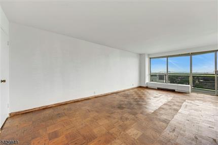 Photo of 2077 Center Ave #20C, Fort Lee Boro, NJ 07024
