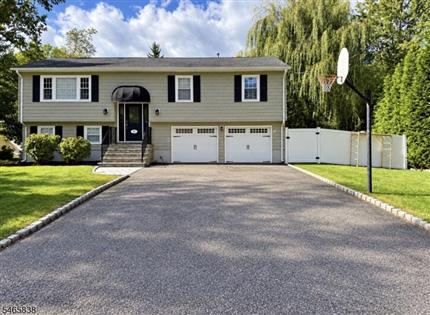 Photo of 15 Hazel St, Lincoln Park Boro, NJ 07035