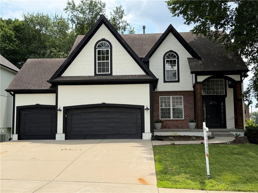 Photo of 1172 WHITE OAK Lane, Liberty, MO 64068