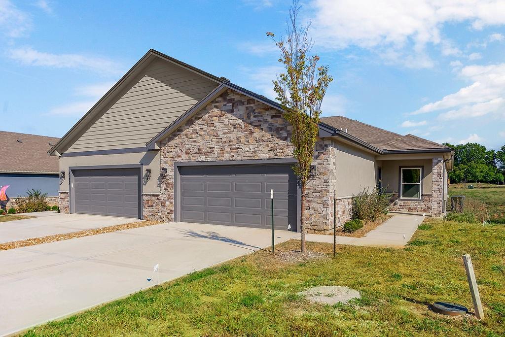 Photo of 6145 Park Street, Shawnee, KS 66216