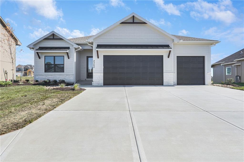 Photo of 2376 NE Skopelos Court, Blue Springs, MO 64029