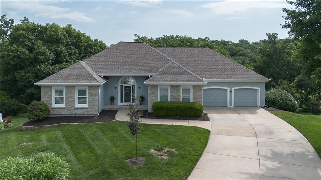 Photo of 6001 Hallet Street, Shawnee, KS 66216
