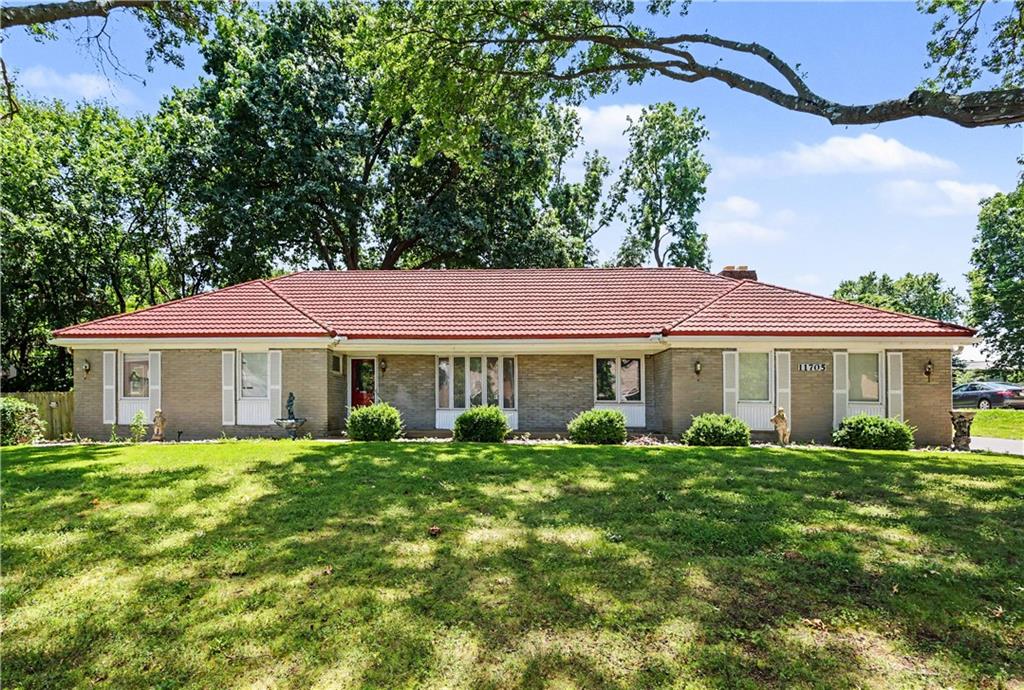 Photo of 11705 W 60th Place, Shawnee, KS 66203