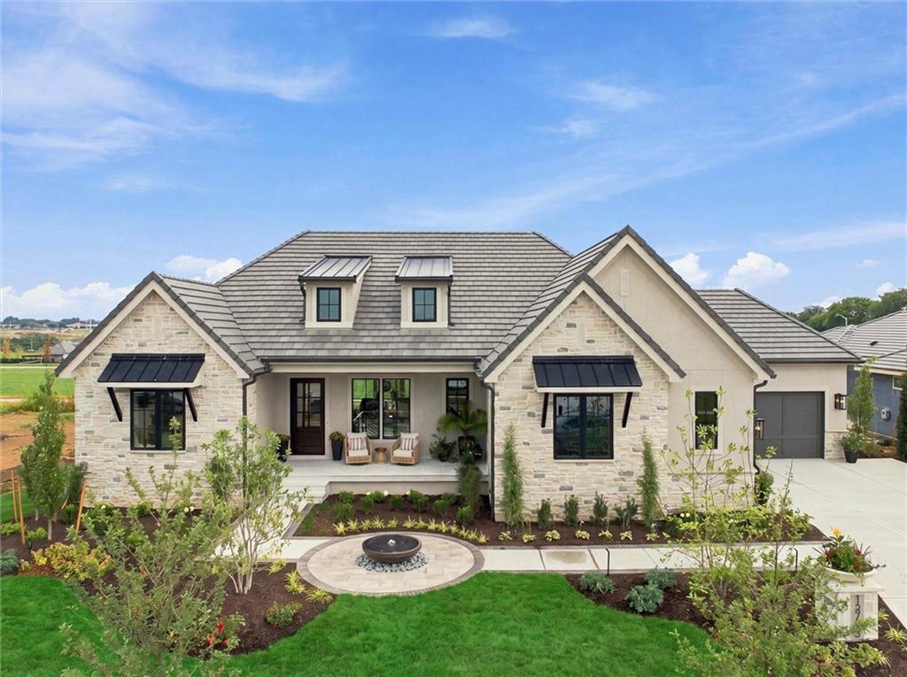 Photo of 13705 Springfield Road, Leawood, KS 66224