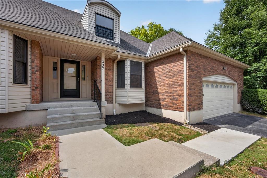 Photo of 337 E Partridge Avenue, Independence, MO 64055