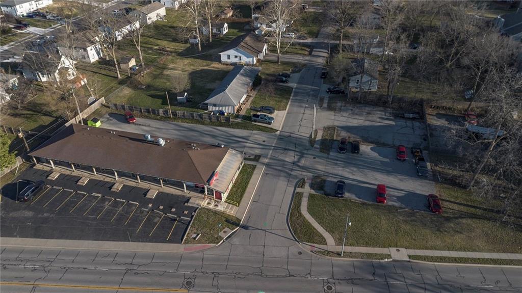 Photo of 12200 Johnson Drive, Shawnee, KS 66216