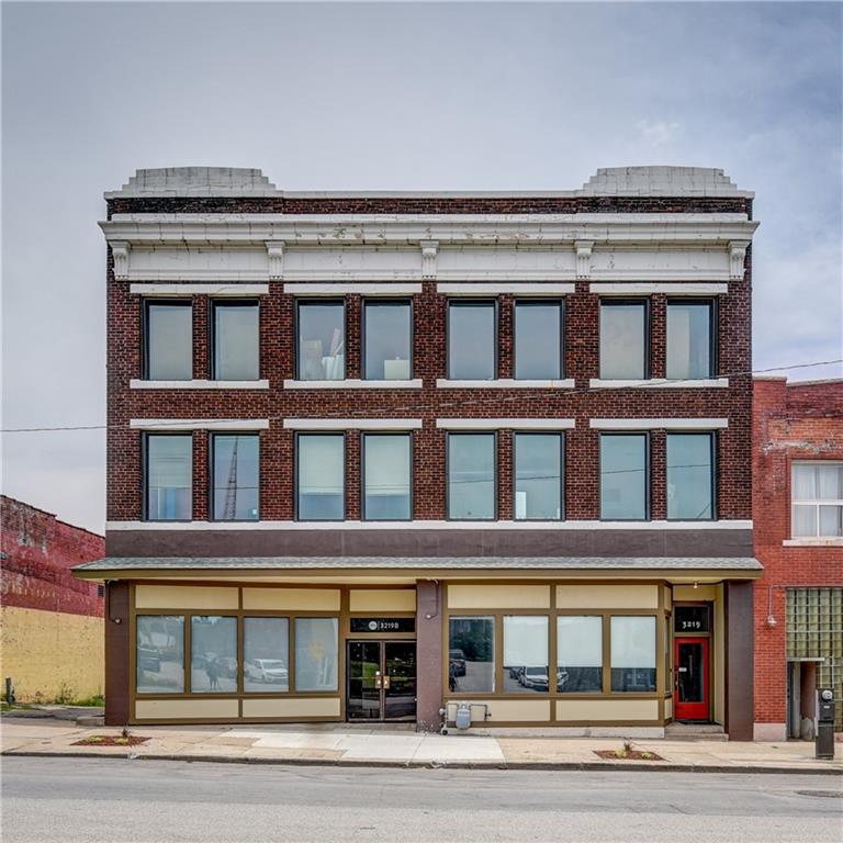 Photo of 3219 Troost Avenue, Kansas City, MO 64109