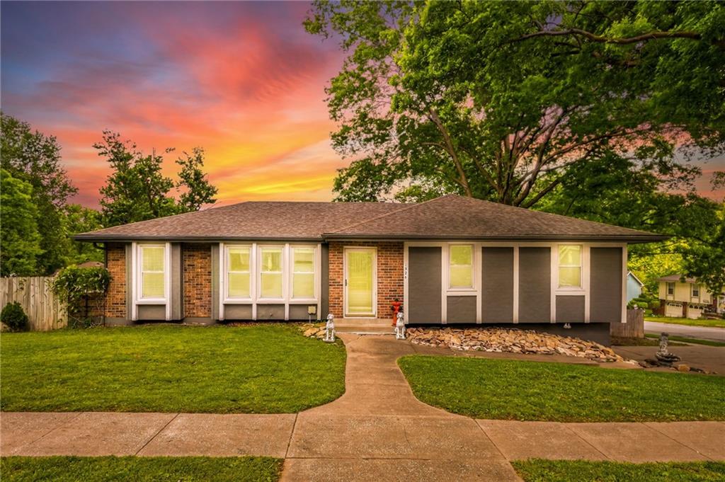 Photo of 1524 Oxford Court, Liberty, MO 64068