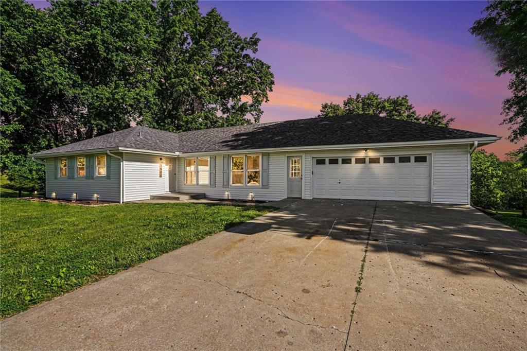 Photo of 1500 Ridgeview Road, Liberty, MO 64068