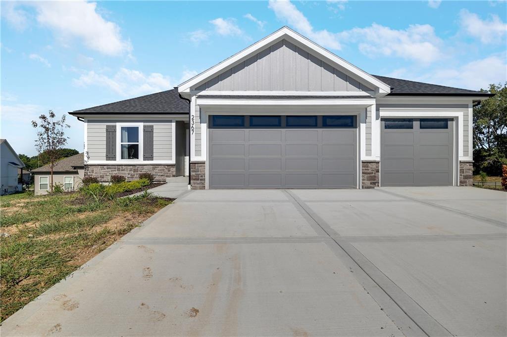 Photo of 2367 NE Skopelos Court, Blue Springs, MO 64014