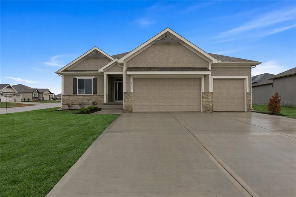 Photo of 4705 SW 2nd Street, Blue Springs, MO 64014