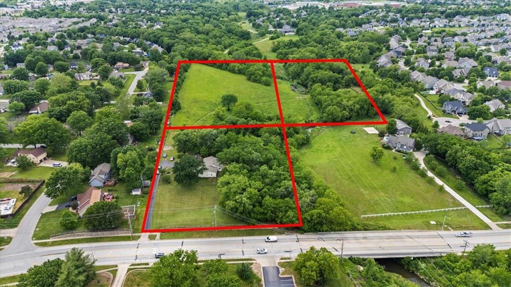 Photo of 6246 Woodland Drive, Shawnee, KS 66218