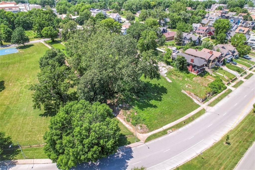 Photo of 2922 The Paseo Boulevard, Kansas City, MO 64109