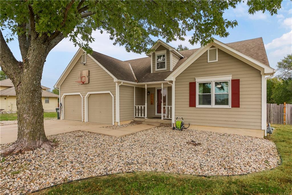 Photo of 15855 Gardner West Road, Gardner, KS 66030