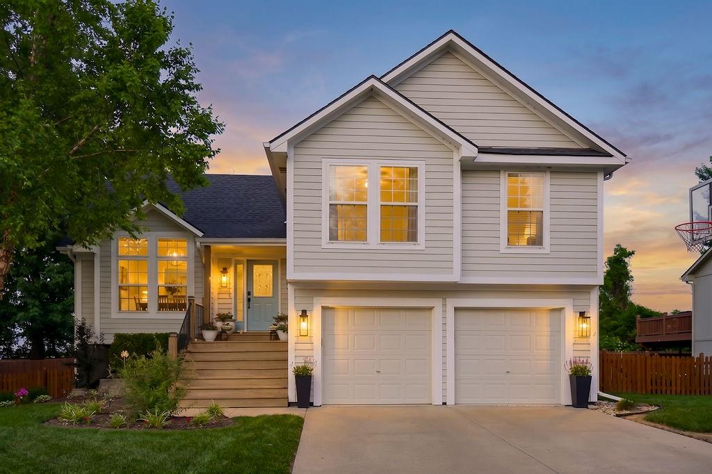 Photo of 5903 Meadowsweet Lane, Shawnee, KS 66226