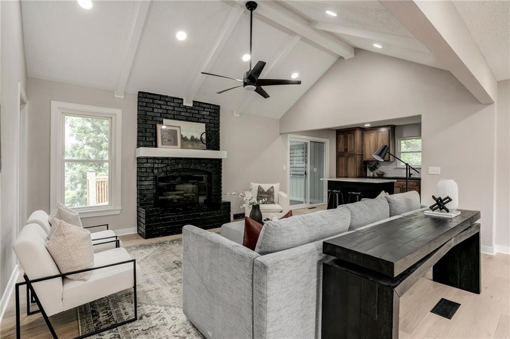 Photo of 6906 Brownridge Drive, Shawnee, KS 66218