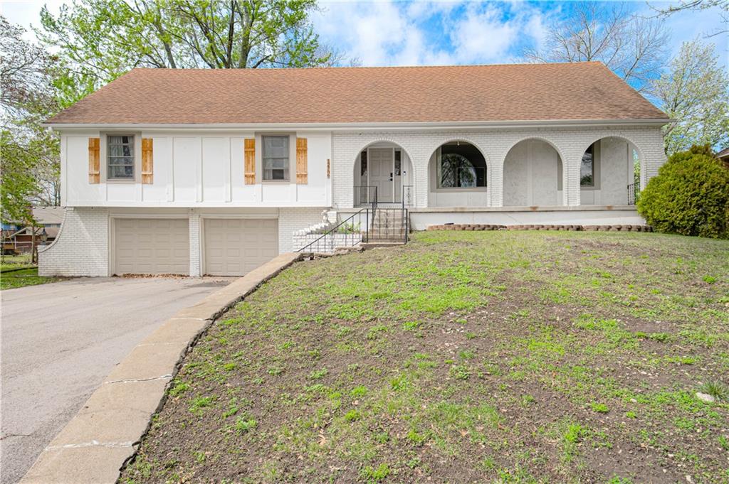 Photo of 12706 Corrington Avenue, Grandview, MO 64030
