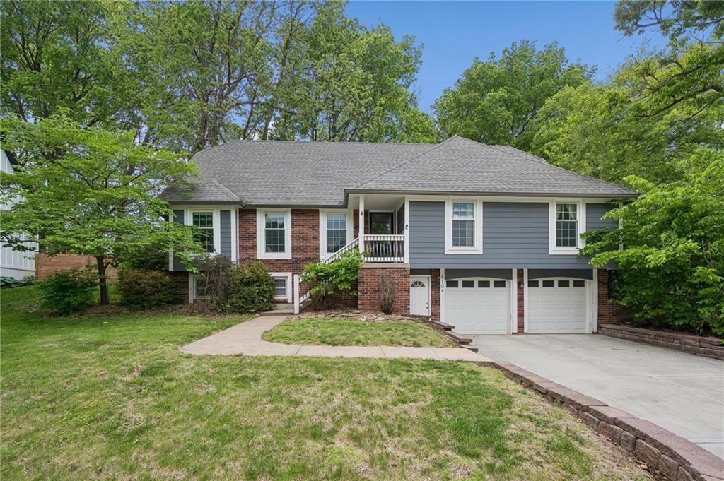 Photo of 6104 Albervan Street, Shawnee, KS 66216