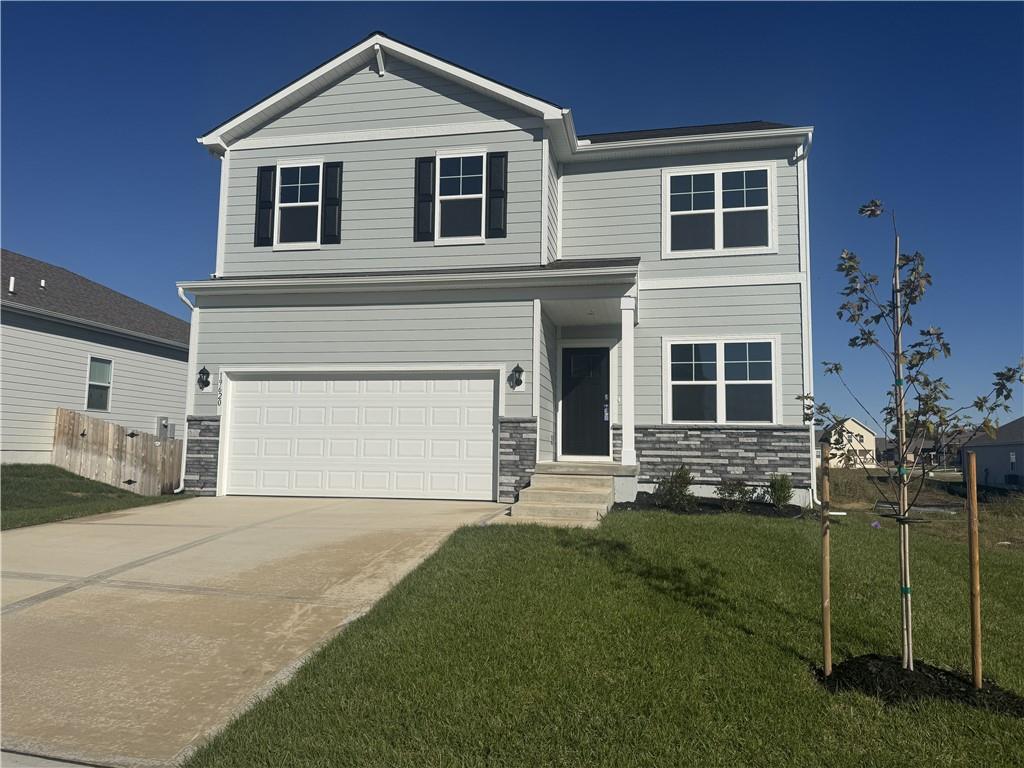 Photo of 300 Lake Meadows Drive, Smithville, MO 64089