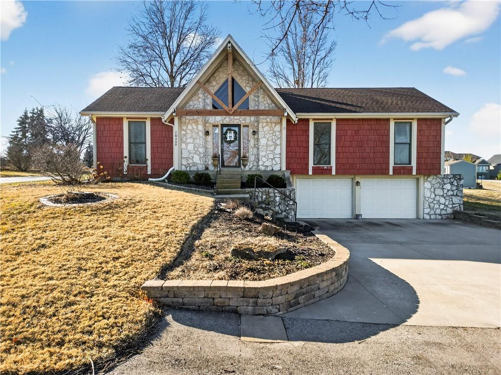 Photo of 10500 W 167th Street, Overland Park, KS 66221