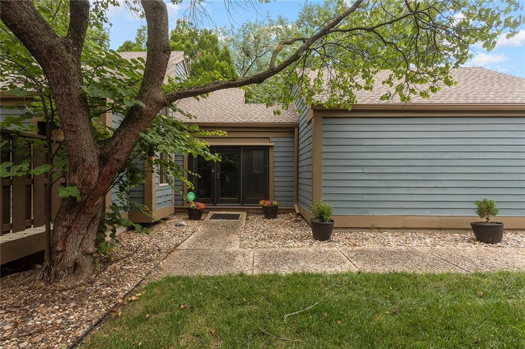 Photo of 331 Westwoods Circle, Liberty, MO 64068