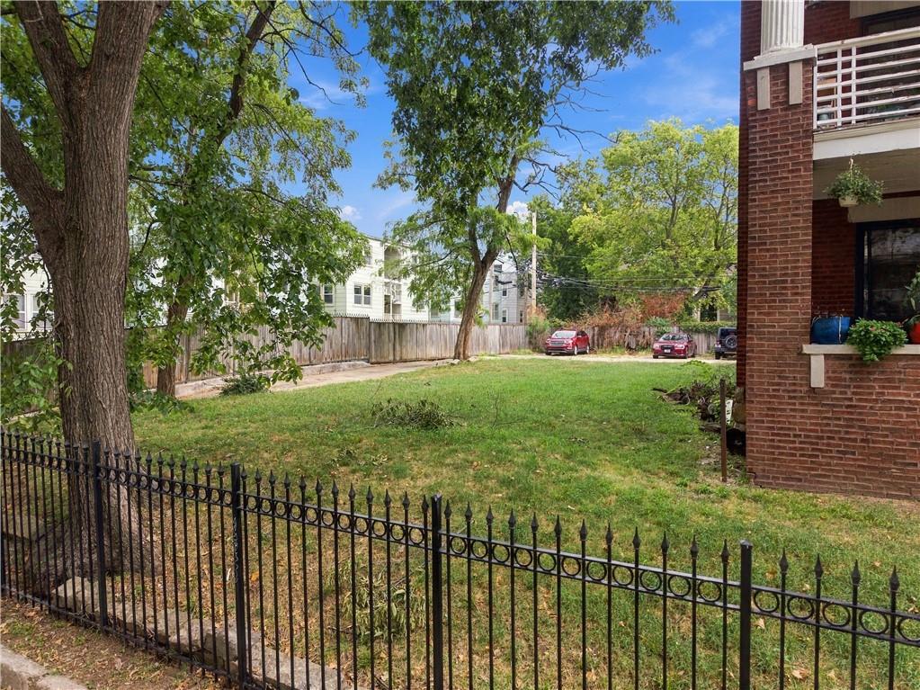 Photo of 3813 Central Street, Kansas City, MO 64111