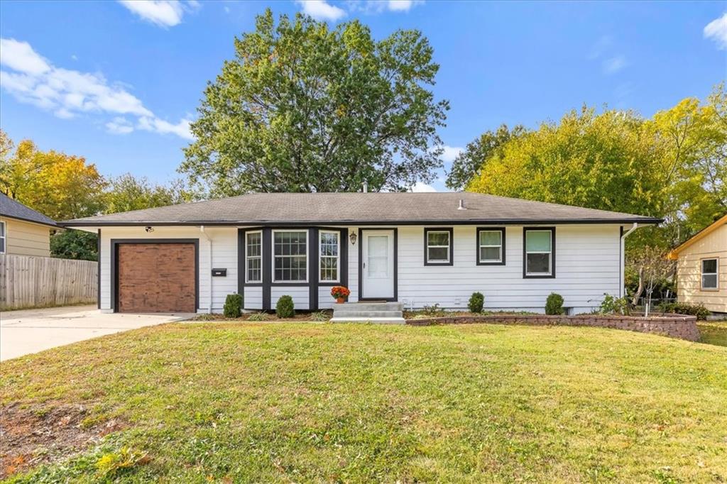 Photo of 13508 Belmeade Avenue, Grandview, MO 64030
