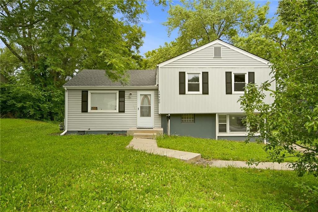 Photo of 14900 Bellaire Avenue, Grandview, MO 64030
