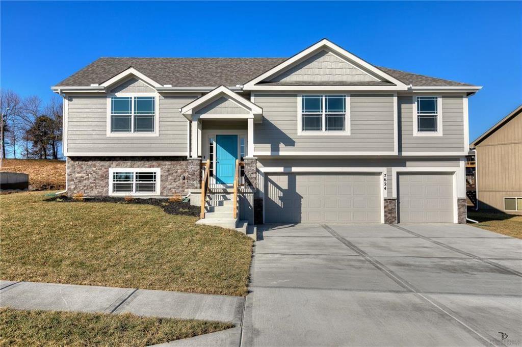 Photo of 519 Skyview Lane, Liberty, MO 64068