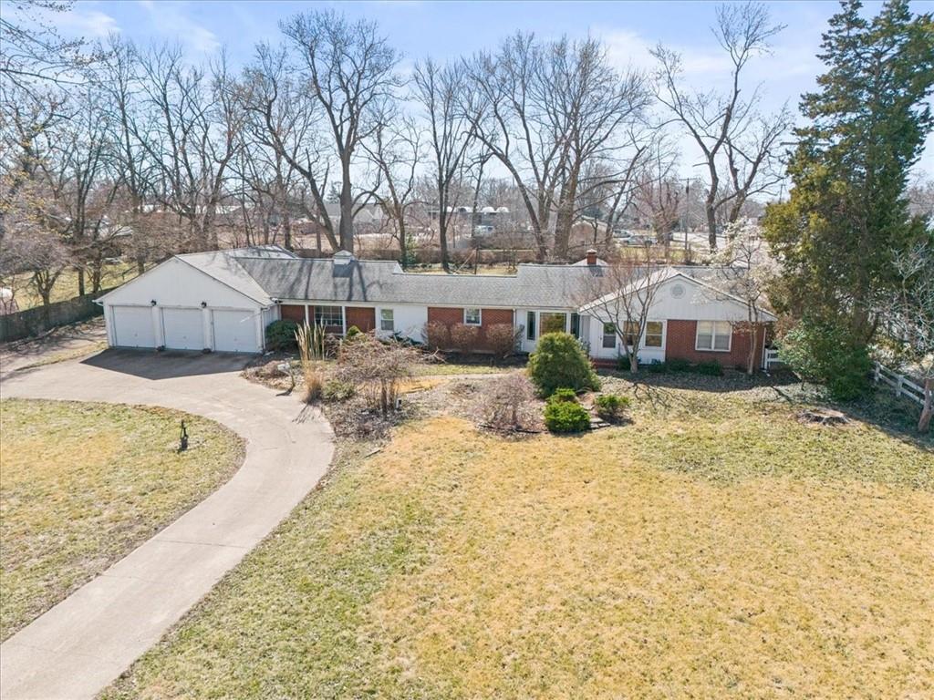 Photo of 6909 W 82nd Street, Overland Park, KS 66204