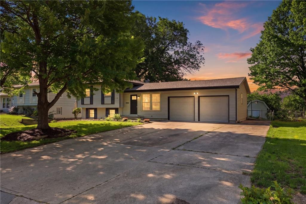 Photo of 3401 NE 67th Street, Gladstone, MO 64119