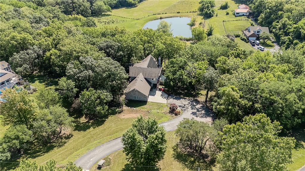 Photo of 2323 S Crenshaw Road, Independence, MO 64057