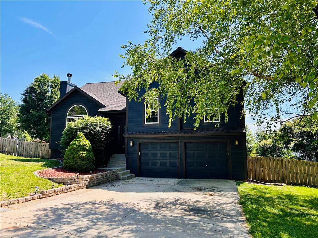 Photo of 14503 Shamrock Way, Smithville, MO 64089