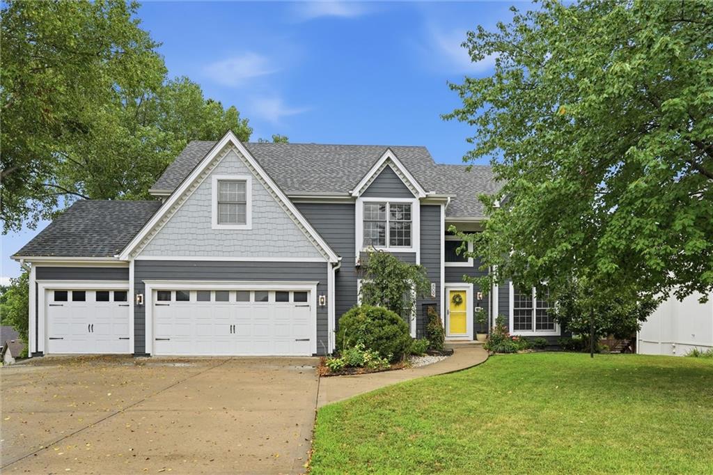 Photo of 809 Cottonwood Place, Liberty, MO 64068