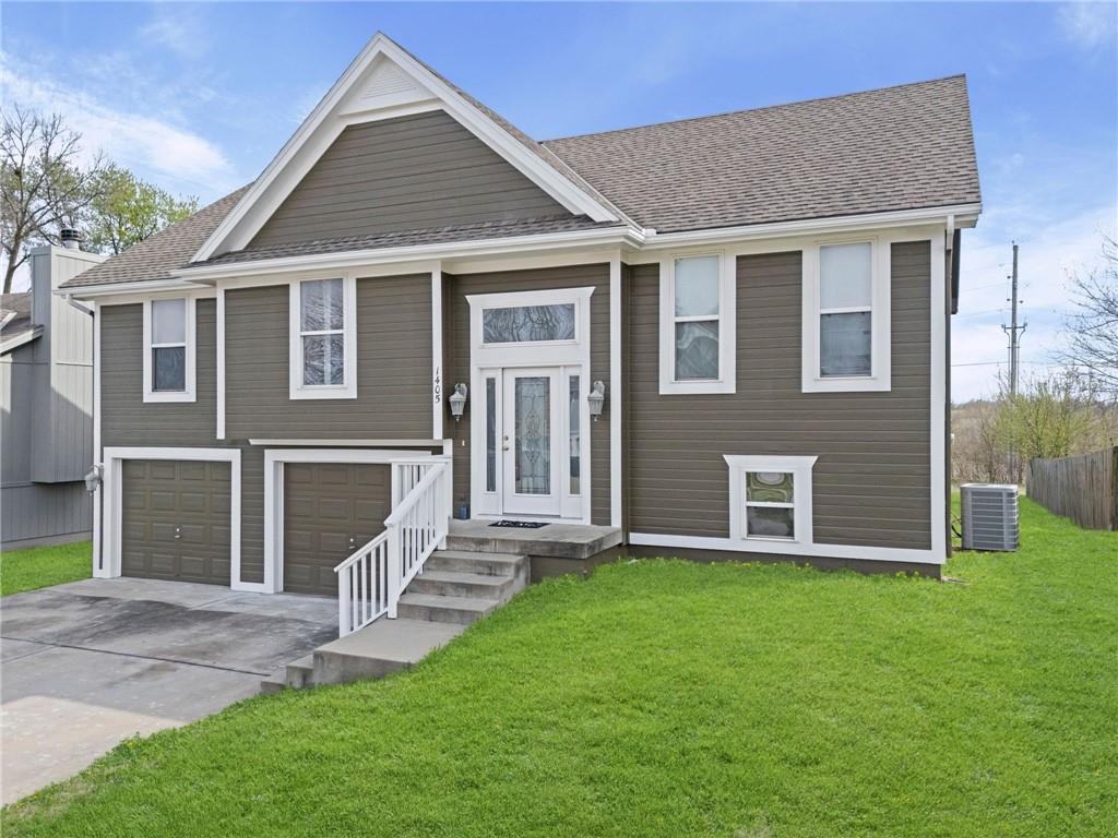 Photo of 1405 NE 196th Street, Smithville, MO 64089