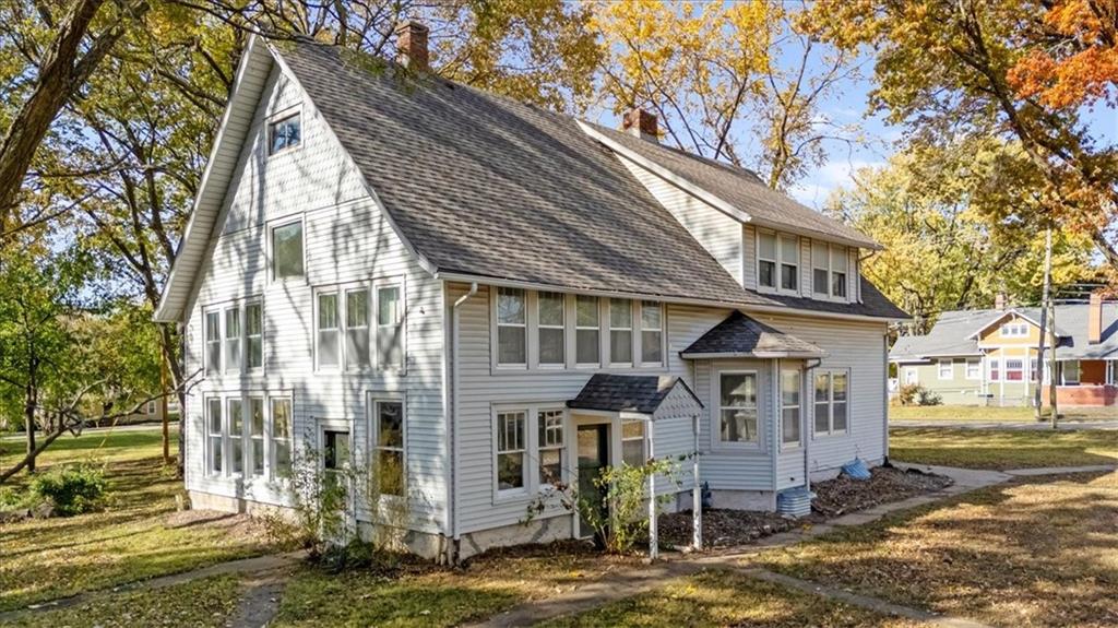 Photo of 807 Highgrove Road, Grandview, MO 64030