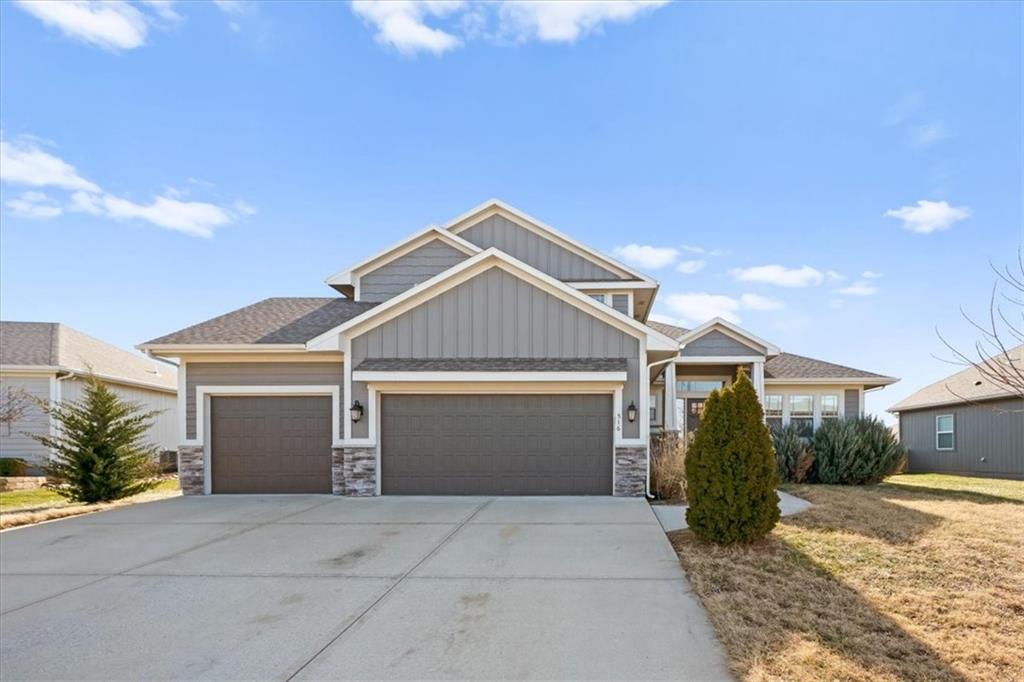 Photo of 516 SE Linden Drive, Blue Springs, MO 64014