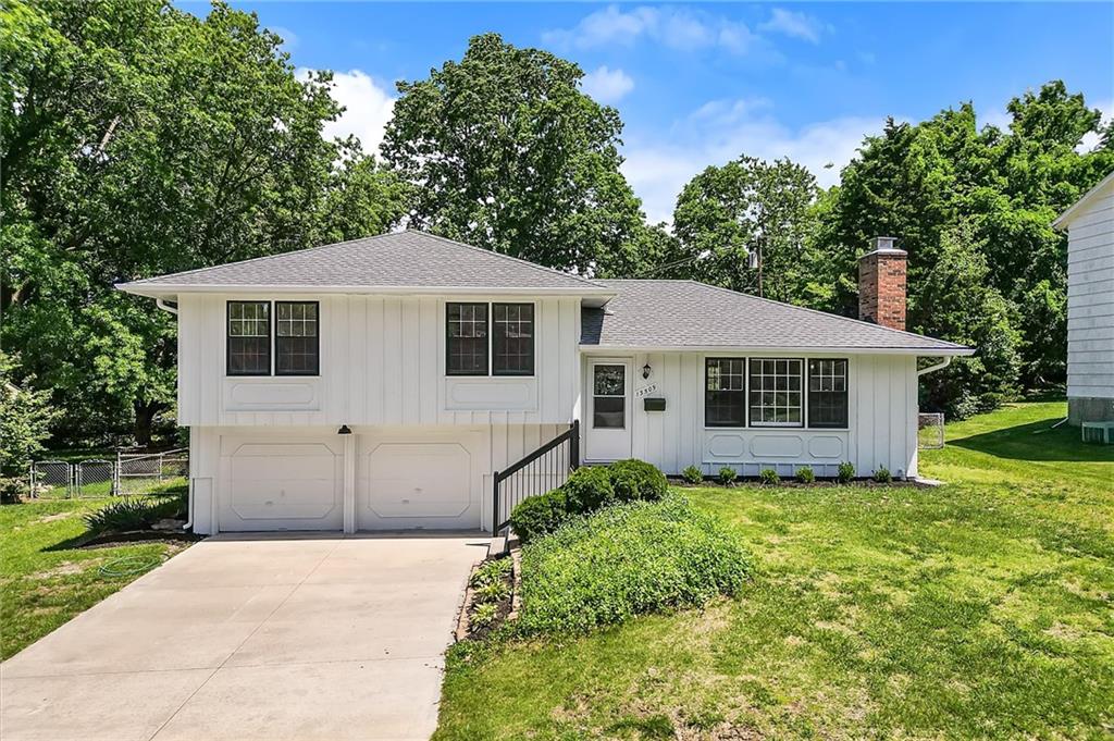 Photo of 13509 Belmeade Avenue, Grandview, MO 64030