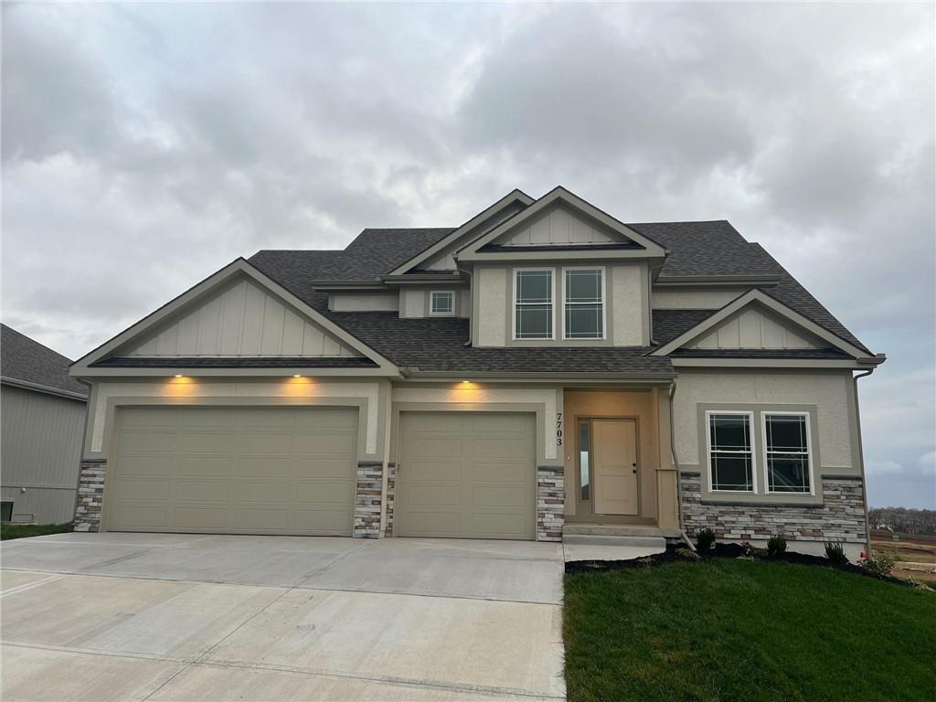 Photo of 1972 Longview Drive, Liberty, MO 64068