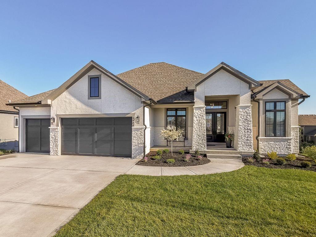Photo of 2908 NE 102nd Street, Kansas City, MO 64155