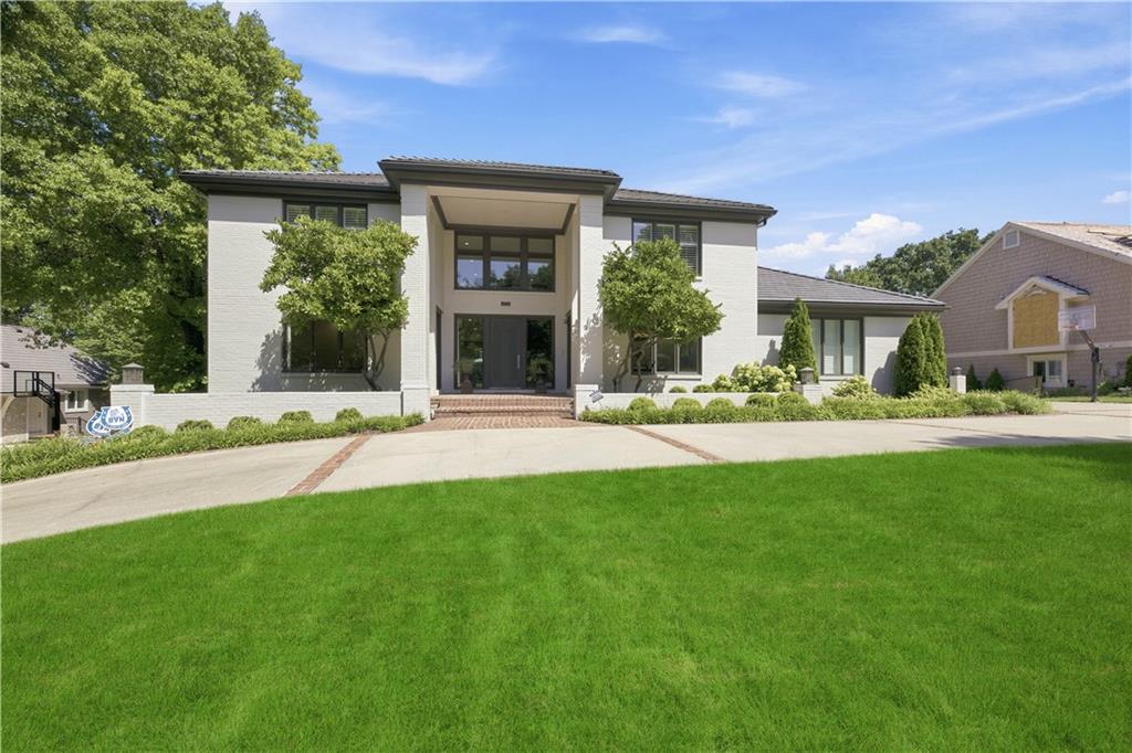 Photo of 3048 W 118th Terrace, Leawood, KS 66211