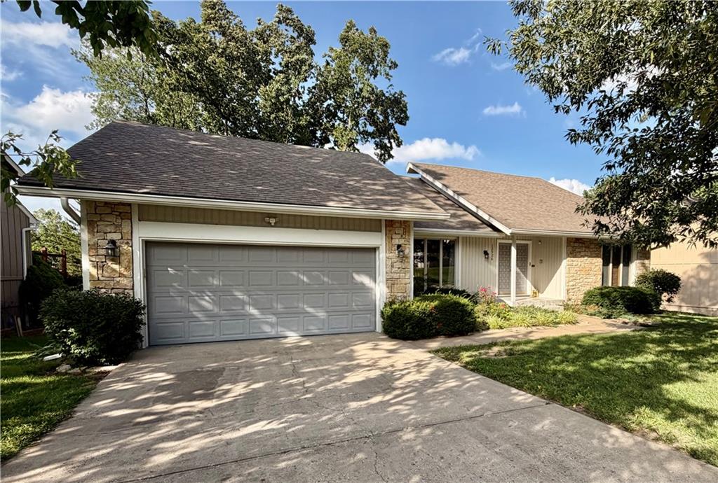 Photo of 12926 W 76th Terrace, Shawnee, KS 66216