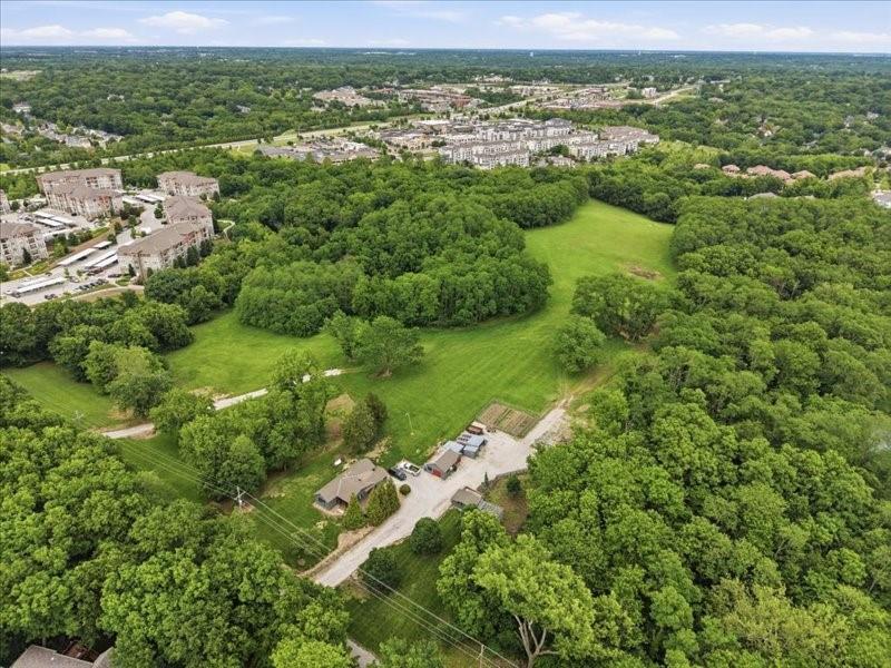 Photo of 6121 NW Klamm Road, Kansas City, MO 64152