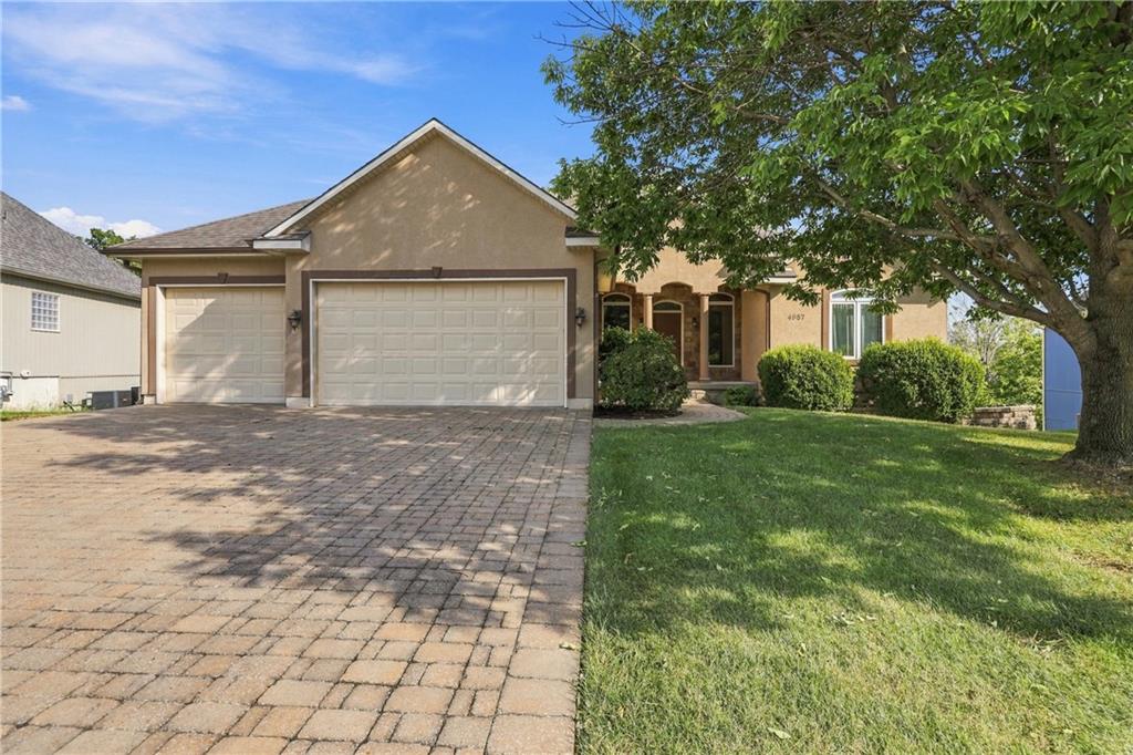 Photo of 4957 S Park Ridge Drive, Independence, MO 64015