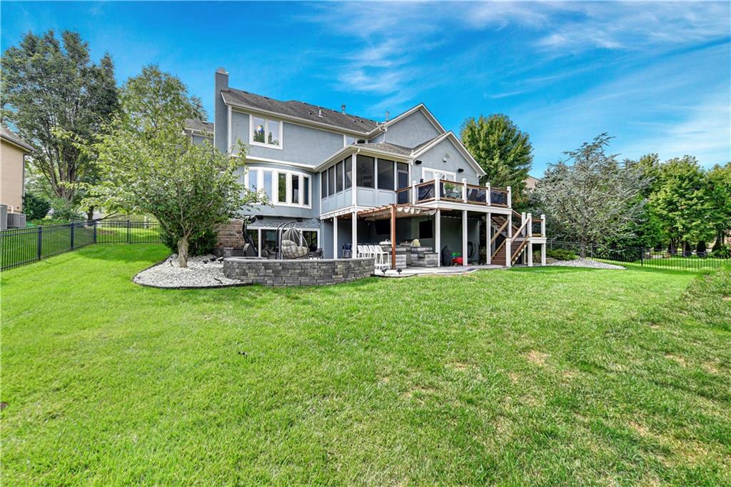 Photo of 16808 Bluejacket Street, Overland Park, KS 66221