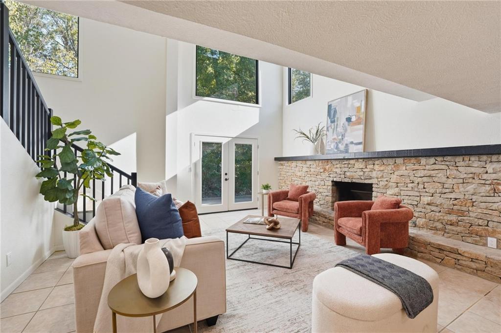 Photo of 527 Lancelot Drive, Liberty, MO 64068